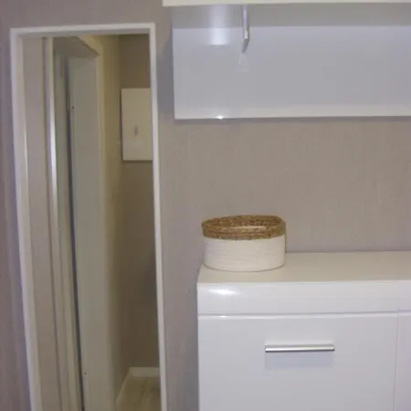 Haus Muehlenbach شقة