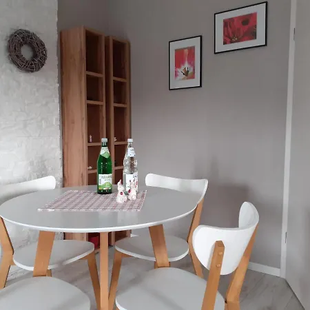 Haus Muehlenbach شقة