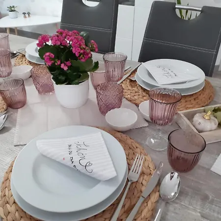 Haus Muehlenbach شقة